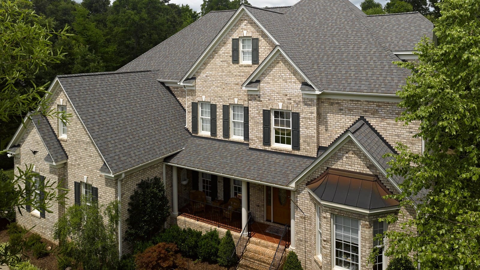 CertainTeed Landmark architectural shingle roof on a 2-story residential home