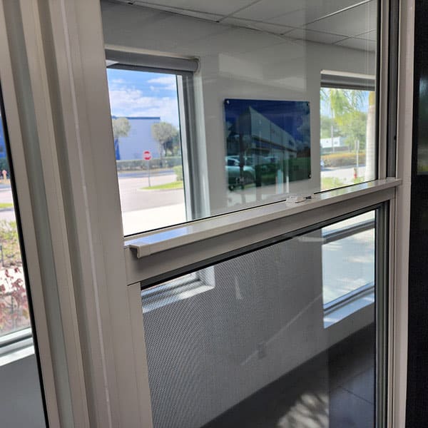 Mr. Glass MG-350 Single-Hung Window